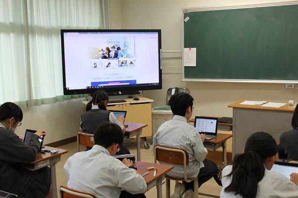 医歯薬コースの授業　1年生～「適職診断」～