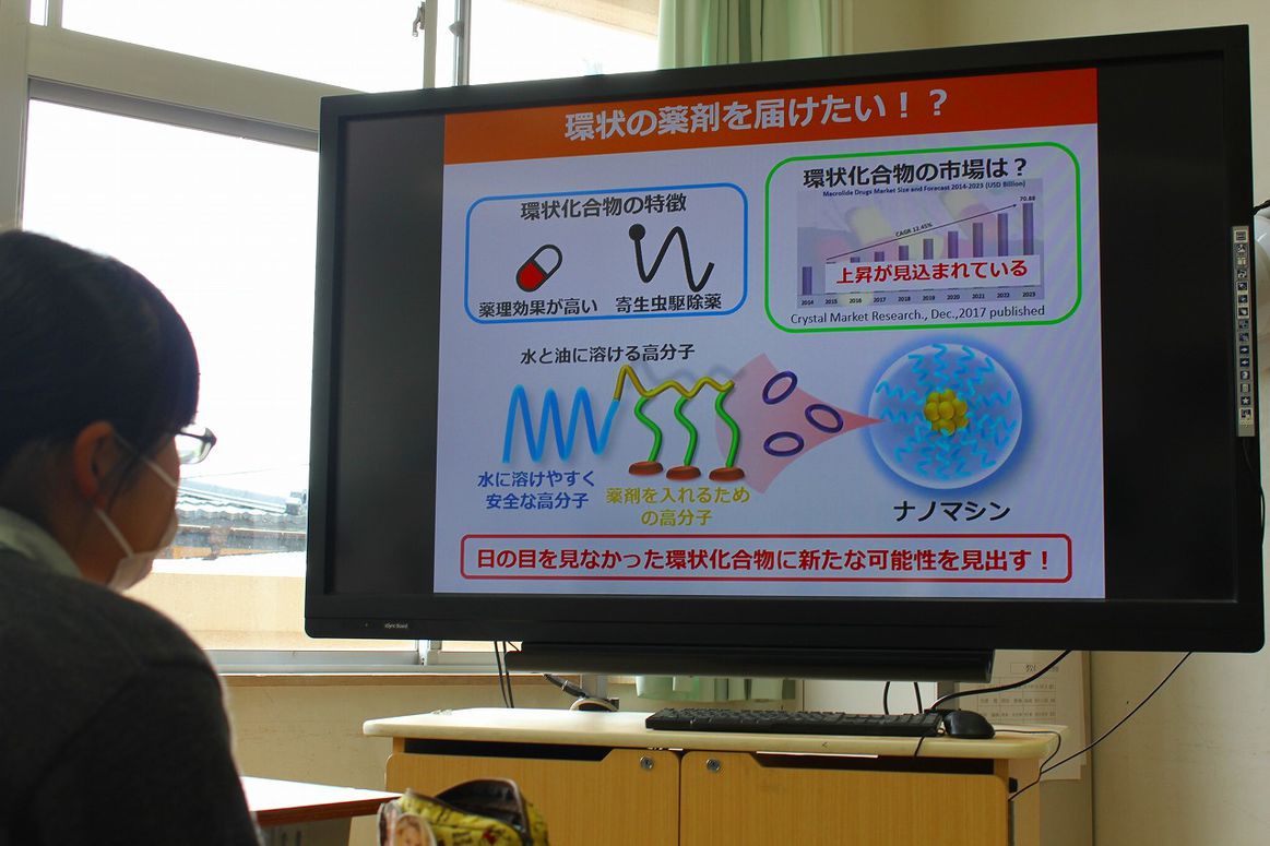 本校卒業生による特別講義「自分の夢にたどり着くため」を実施しました。