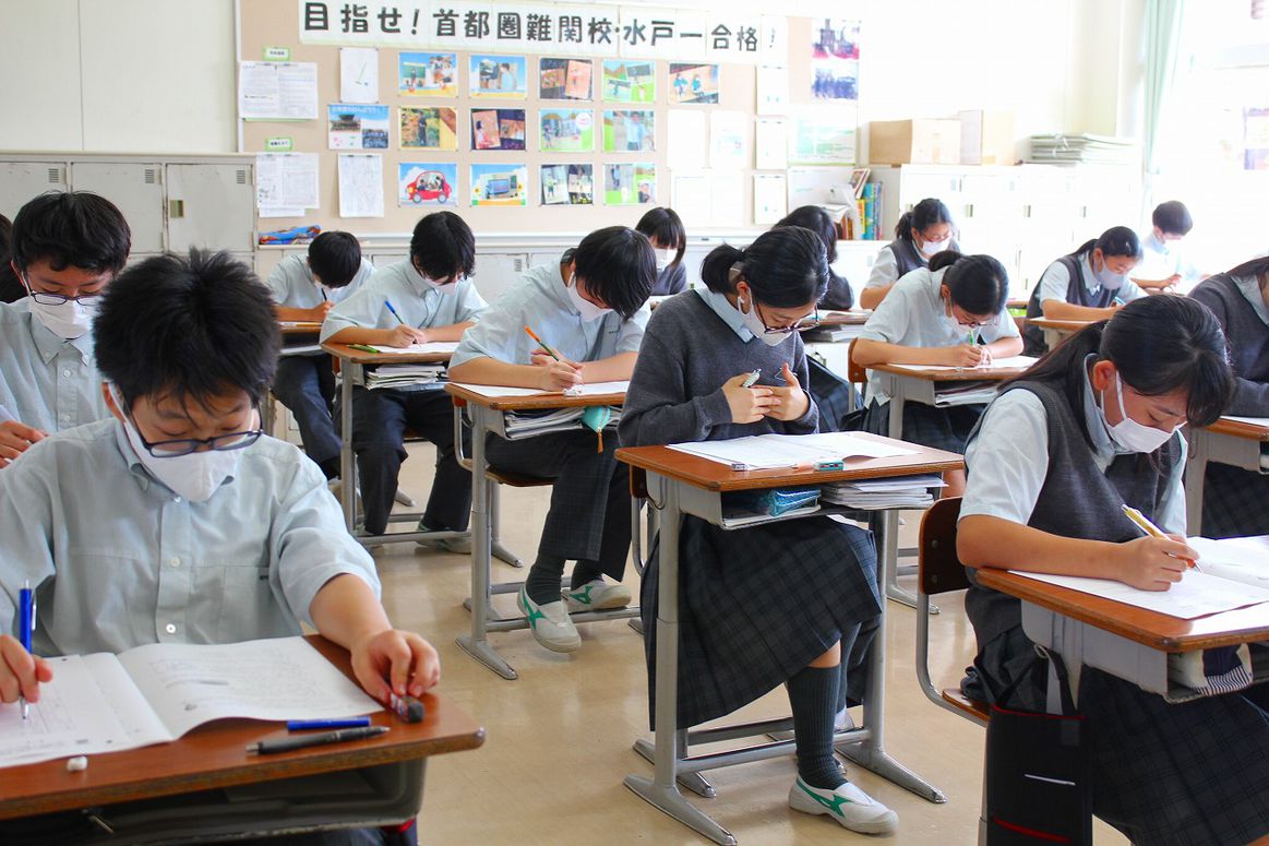 「外部模試」を実施しました。