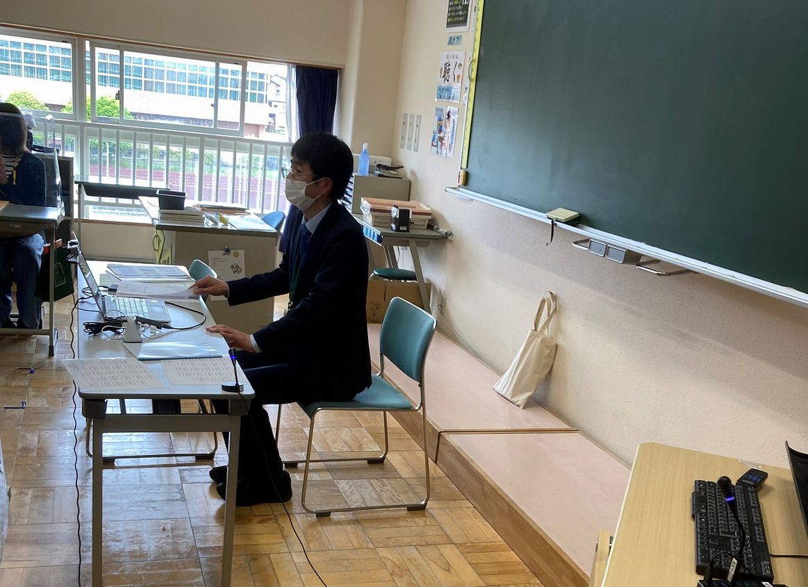 英宏小学校向けの内部進学説明会を実施しました。
