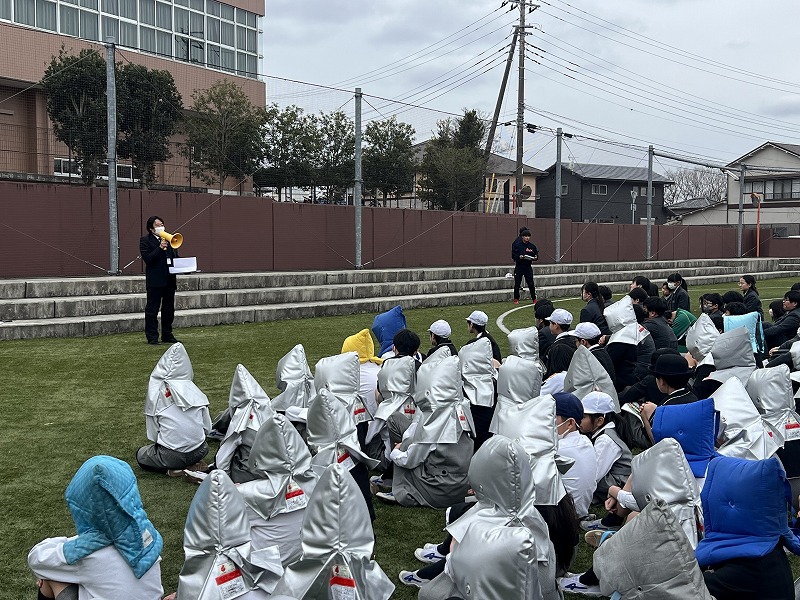 小学校・中学校合同避難訓練がありました　【学校行事】