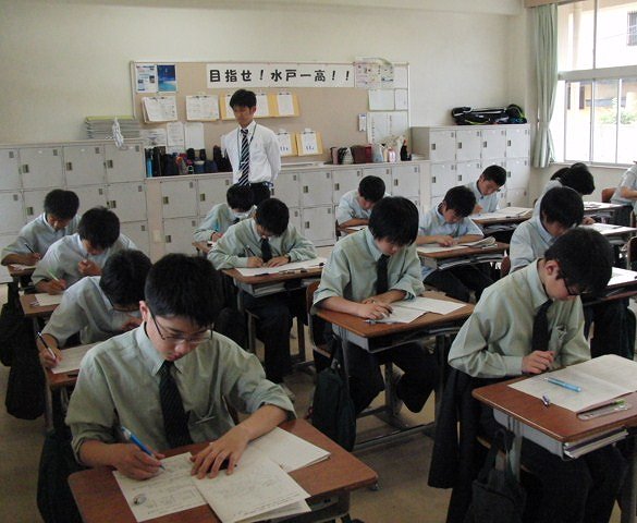 １・２年生MT，３年生実力テスト実施